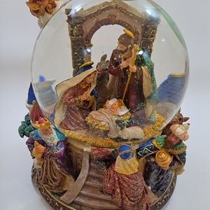 Kirkland Signature "Nativity" Water Snow Globe